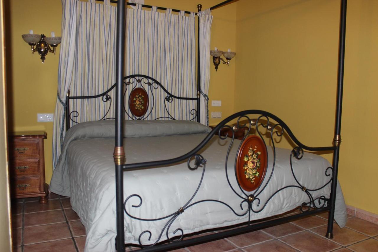 Bed and Breakfast La Venta De Quijas Esterno foto
