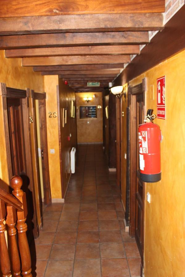 Bed and Breakfast La Venta De Quijas Esterno foto