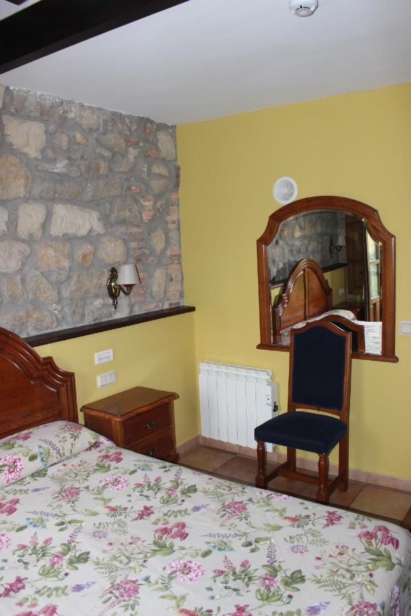 Bed and Breakfast La Venta De Quijas Esterno foto