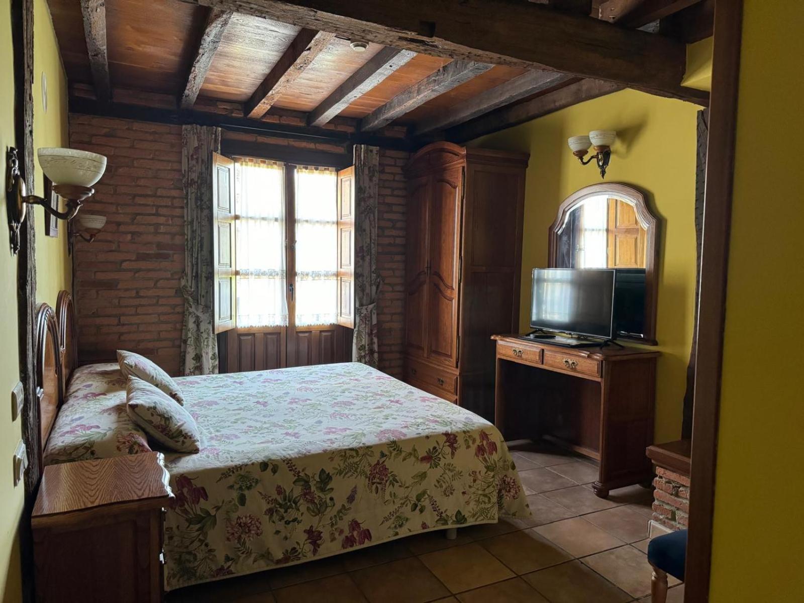 Bed and Breakfast La Venta De Quijas Esterno foto