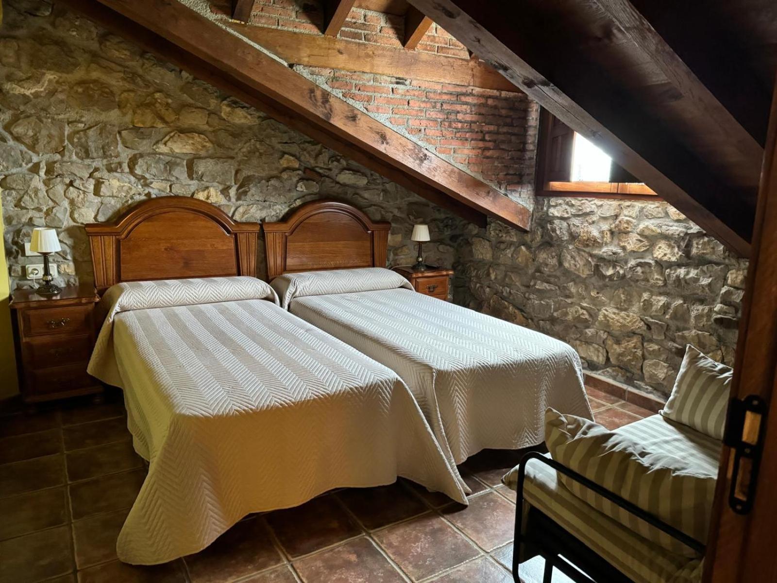 Bed and Breakfast La Venta De Quijas Esterno foto